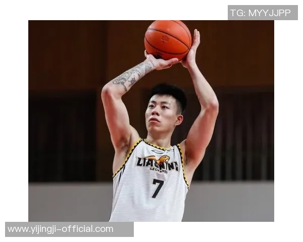 姚明从篮球新星到奥运传奇的辉煌旅程与奋斗故事