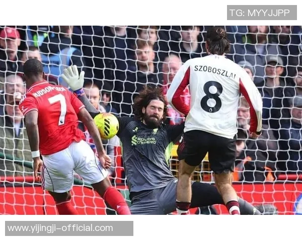 英超激战:里昂4-3逆转利物浦帽子戏法引爆全场激情 英超激战:里昂4-3逆转利物浦帽子戏法引爆全场激情