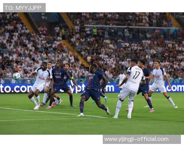 西甲激战那不勒斯与里昂战成平局绝杀瞬间引发争议判罚全场沸腾 西甲激战那不勒斯与里昂战成平局绝杀瞬间引发争议判罚全场沸腾