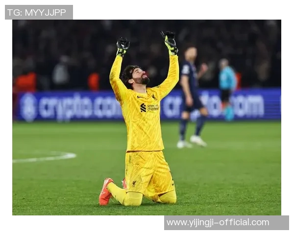 友谊赛精彩对决巴黎圣日耳曼与本菲卡激战成平局红牌事件引发全场热议 友谊赛精彩对决巴黎圣日耳曼与本菲卡激战成平局红牌事件引发全场热议