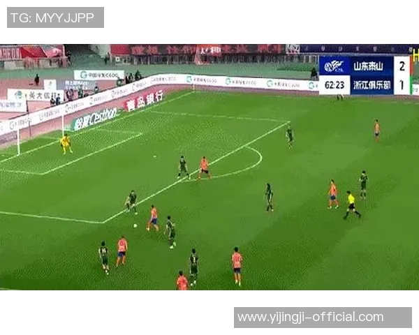 中超赛场惊现冷门拜仁狂胜尤文图斯上演帽子戏法引发全场沸腾